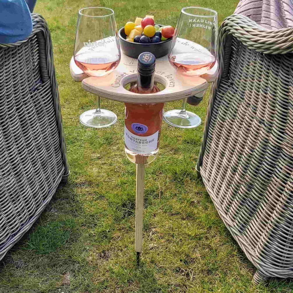 Picky™ - Sammenklappeligt picnicbord med vinholder
