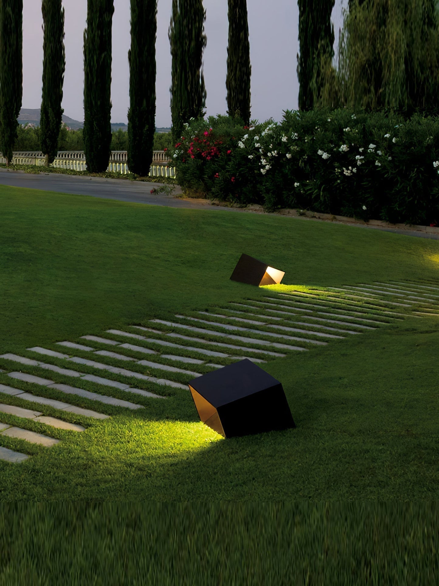 Stilfuld Cube Garden Solenergilampe til Udeliv