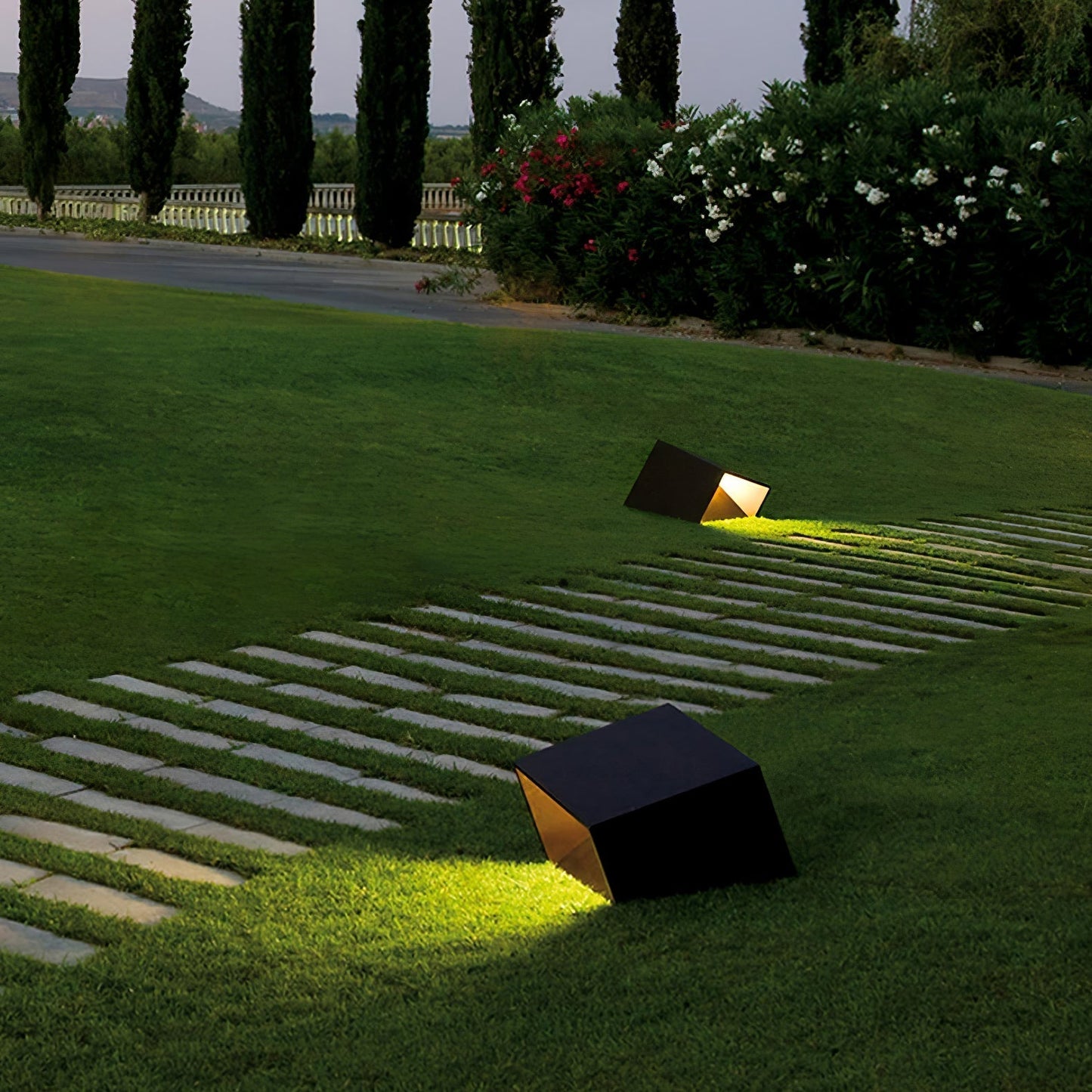 Stilfuld Cube Garden Solenergilampe til Udeliv