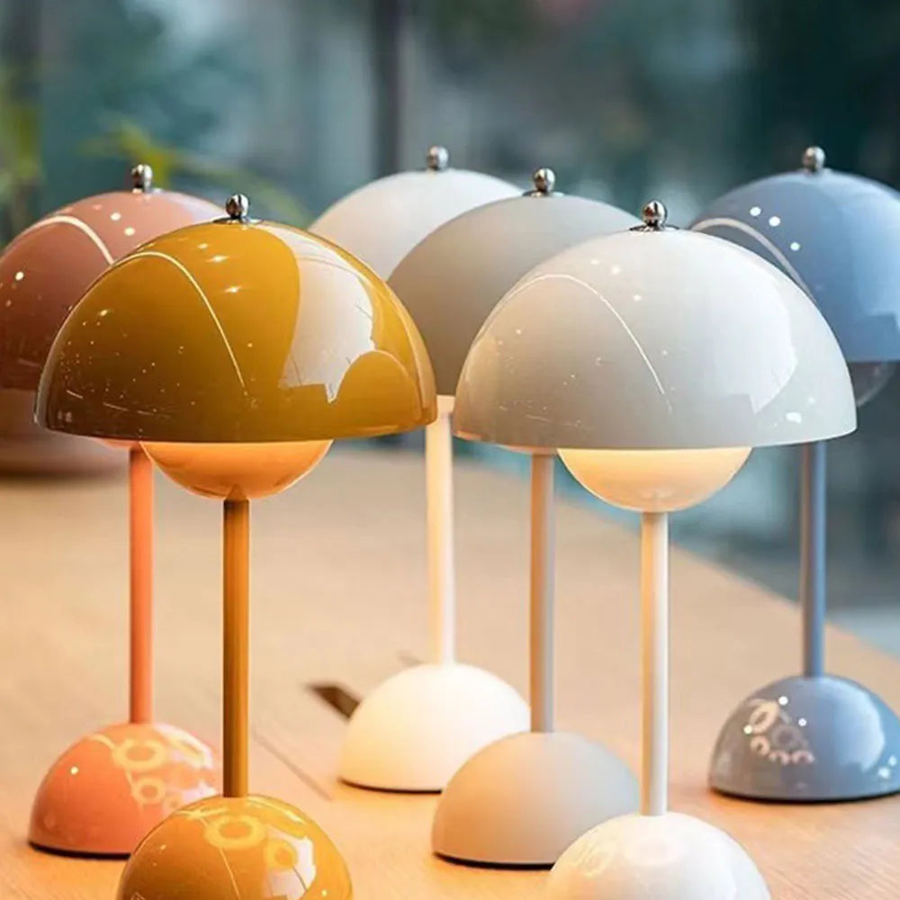 Pod Bordlampe – Farverig & Minimalistisk