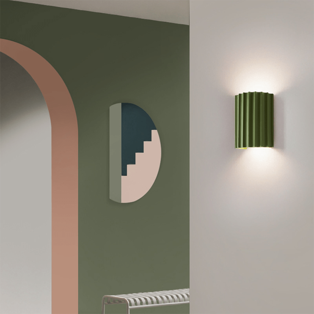 Rillet Væglampe – Moderne & Stemningsfuld