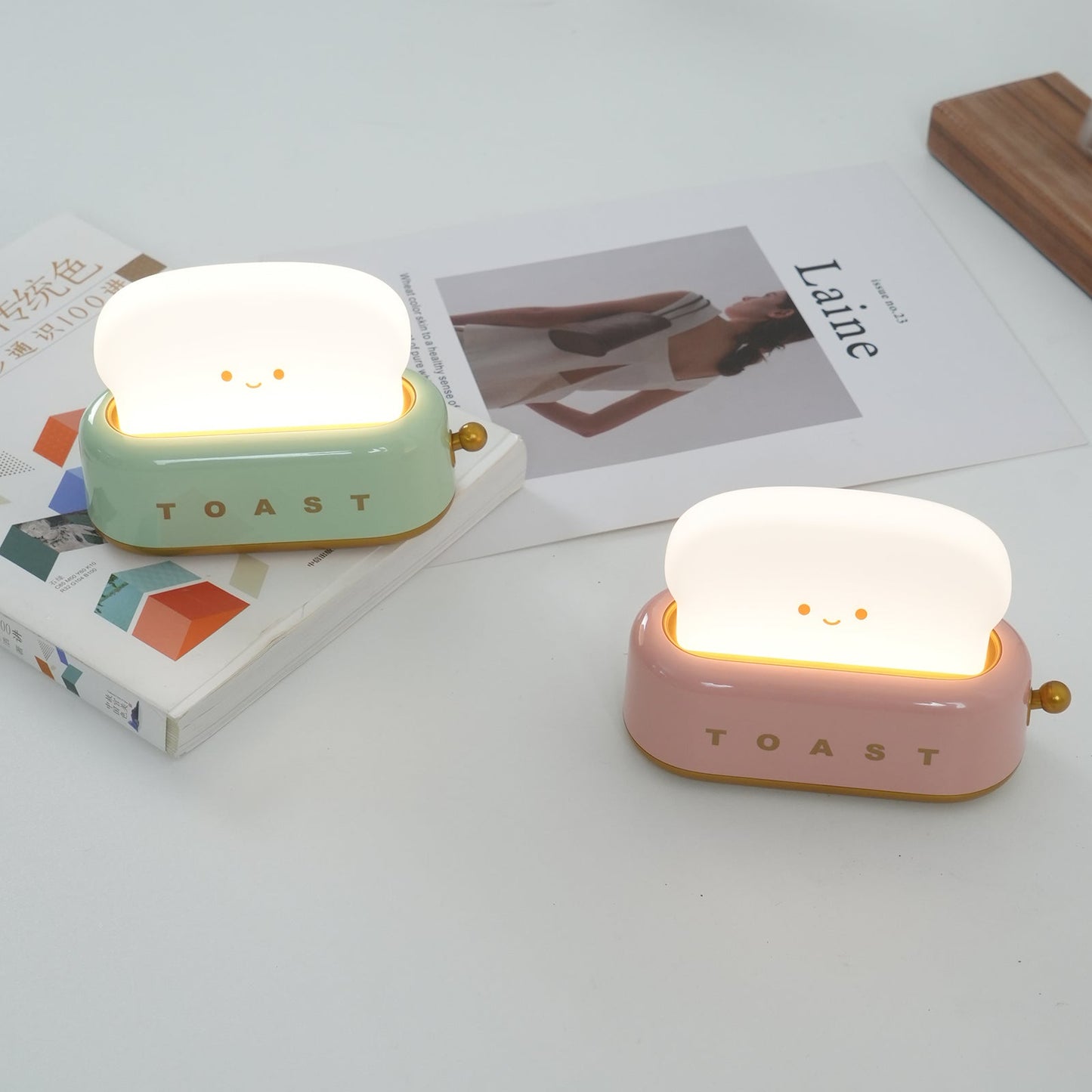 Stylish Bordlampe med Indbygget Batteri og Brødrister Design