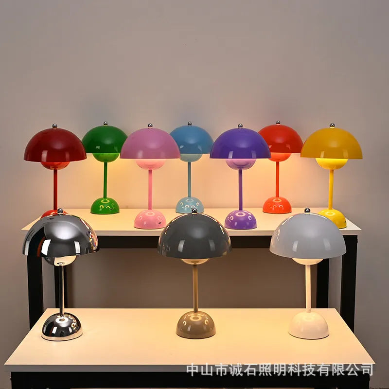 Pod Bordlampe – Farverig & Minimalistisk