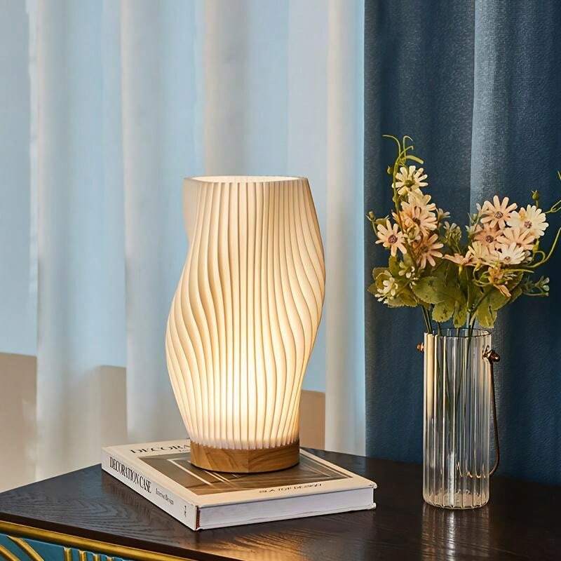 WaveLume | USB-Drevet & Elegant Bølge-Design Bordlampe