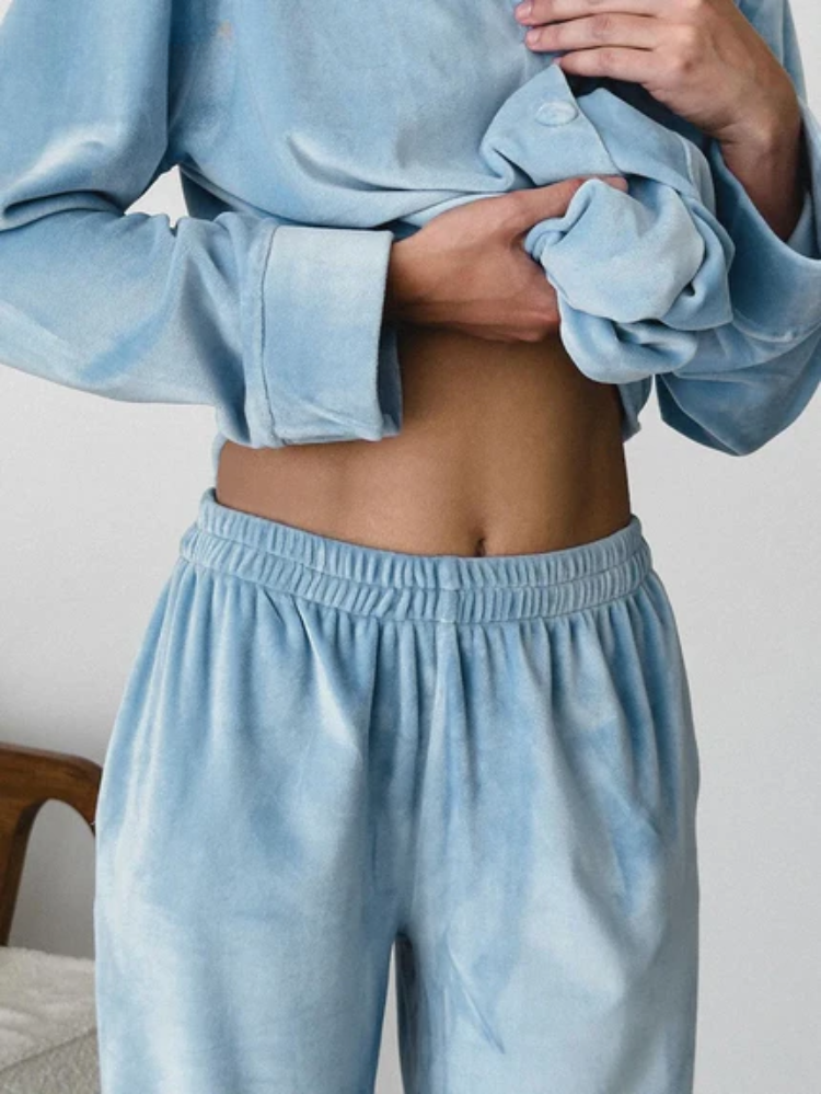 Dame 2-delt blå pyjamasæt med knapper og elegante bukser