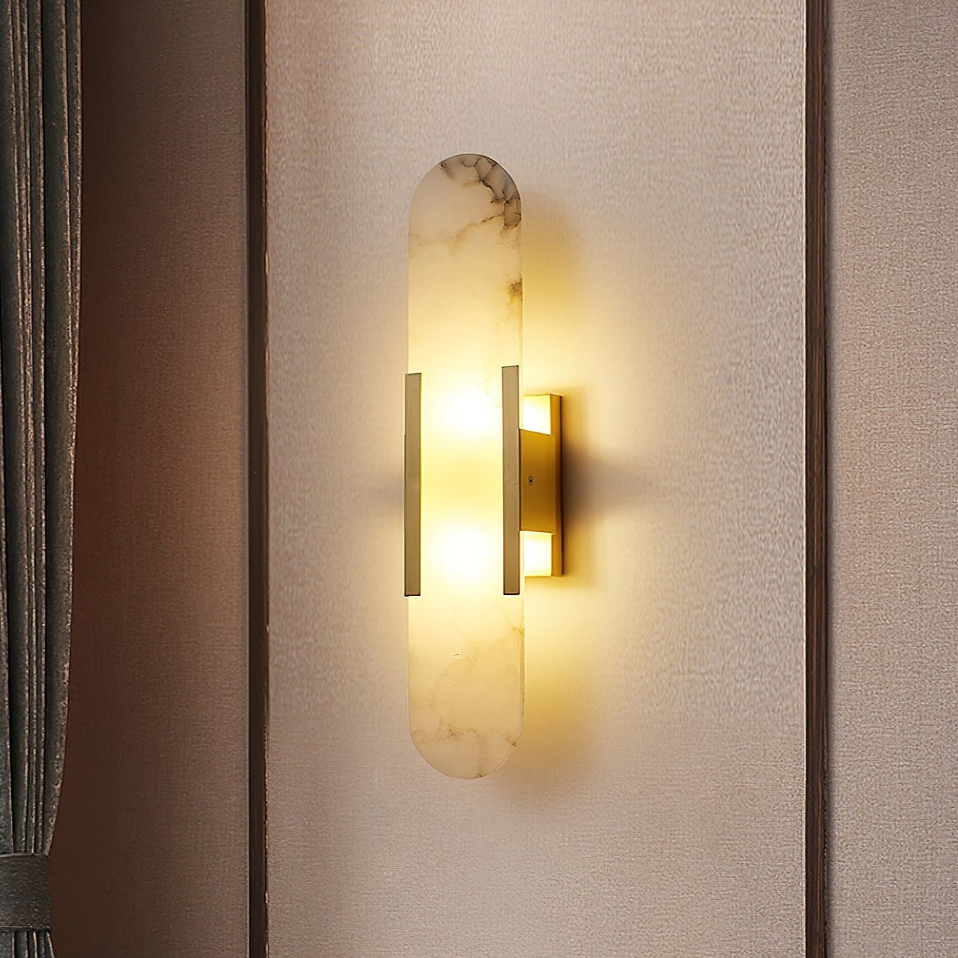 Væglampe i Marmorlook – Elegant Stemningslys
