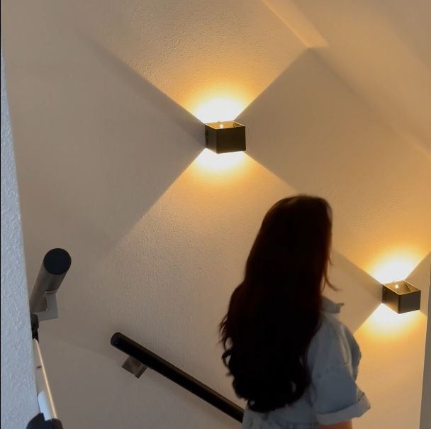 Cube Clair - Væglampe