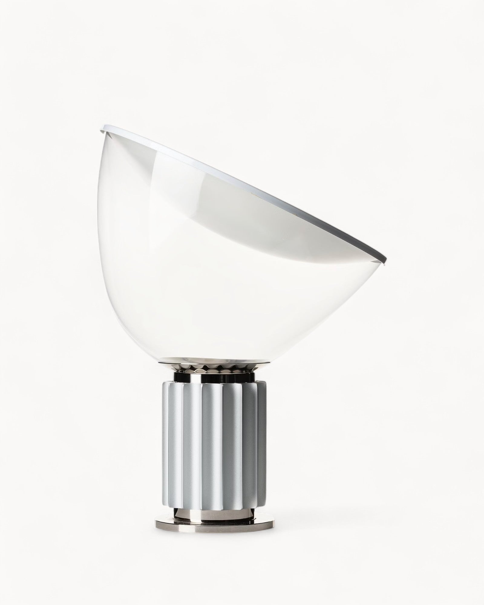Art Deco Taccia bordlampe i sort, sølv eller bronze finish