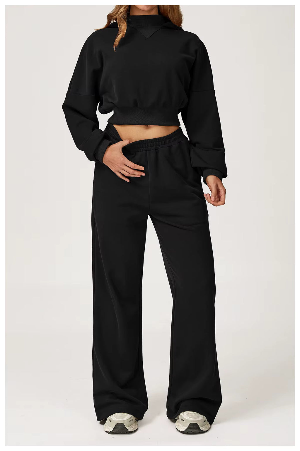 Kort trøje og vidbenet jogger lounge sæt