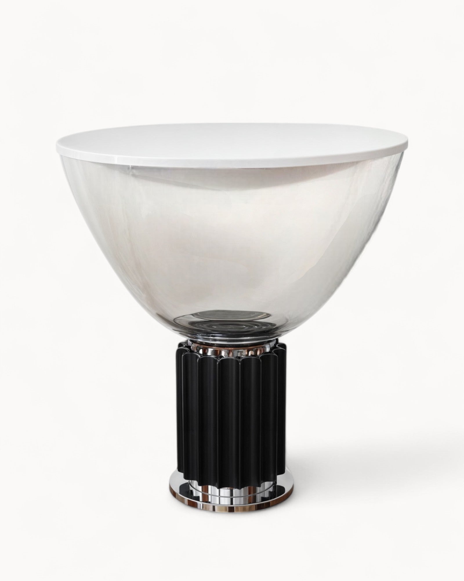 Art Deco Taccia bordlampe i sort, sølv eller bronze finish