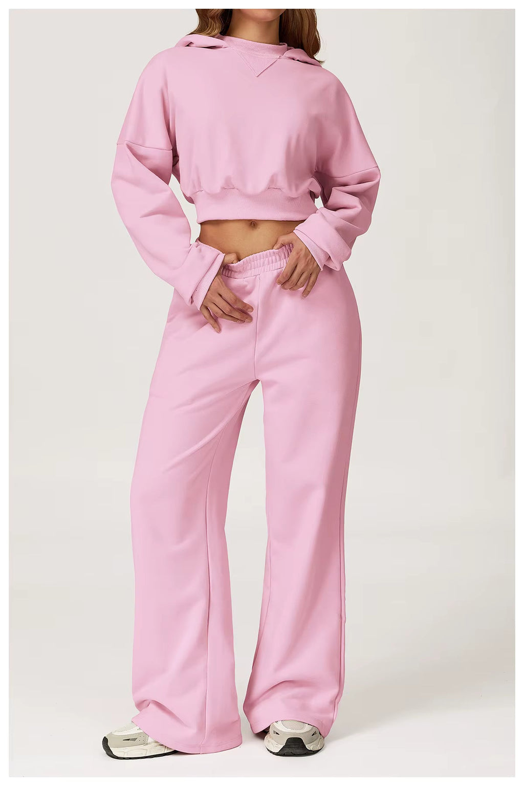 Kort trøje og vidbenet jogger lounge sæt