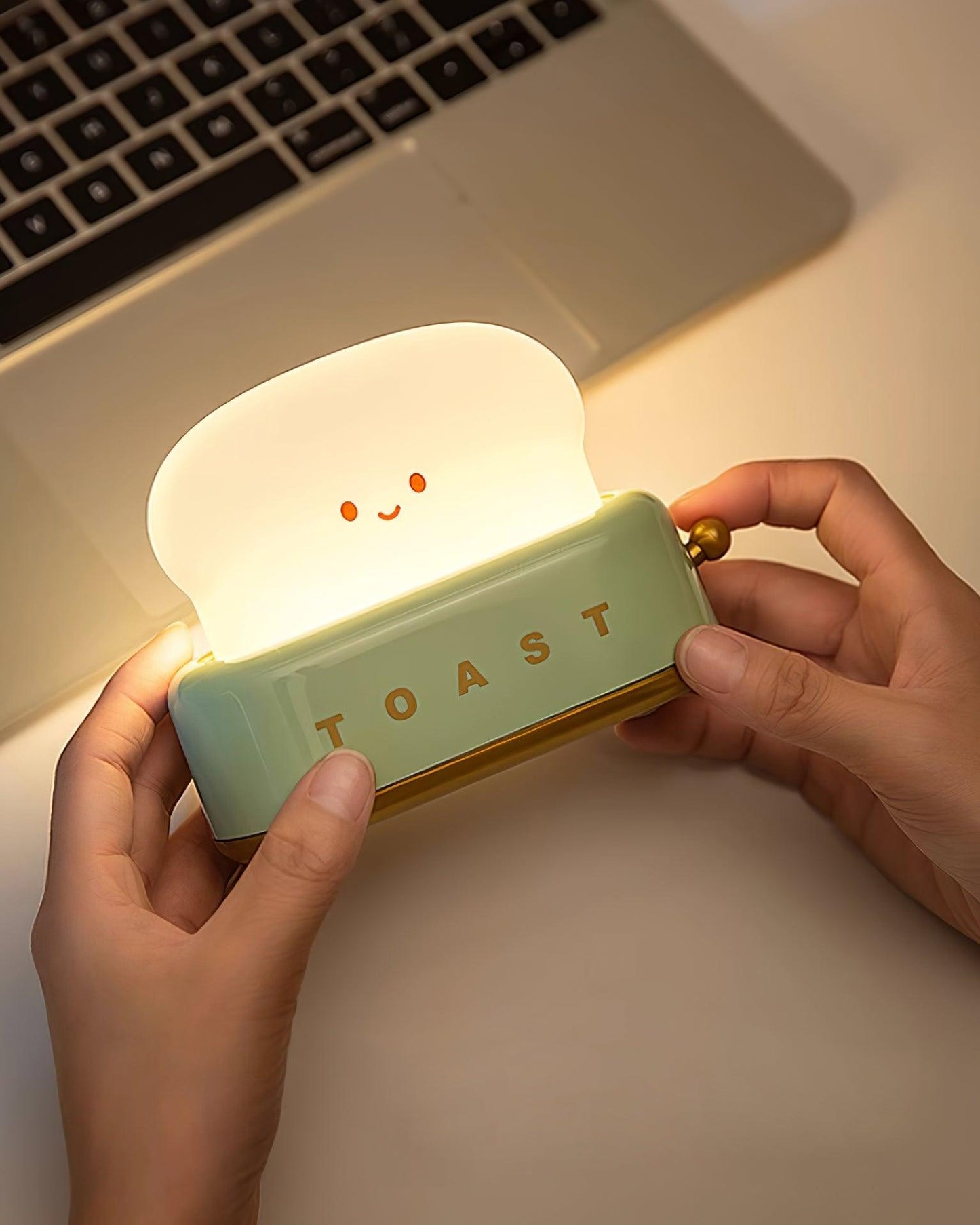 Stylish Bordlampe med Indbygget Batteri og Brødrister Design