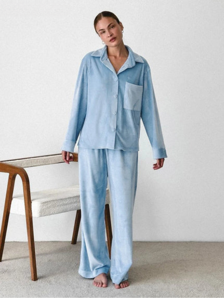 Dame 2-delt blå pyjamasæt med knapper og elegante bukser