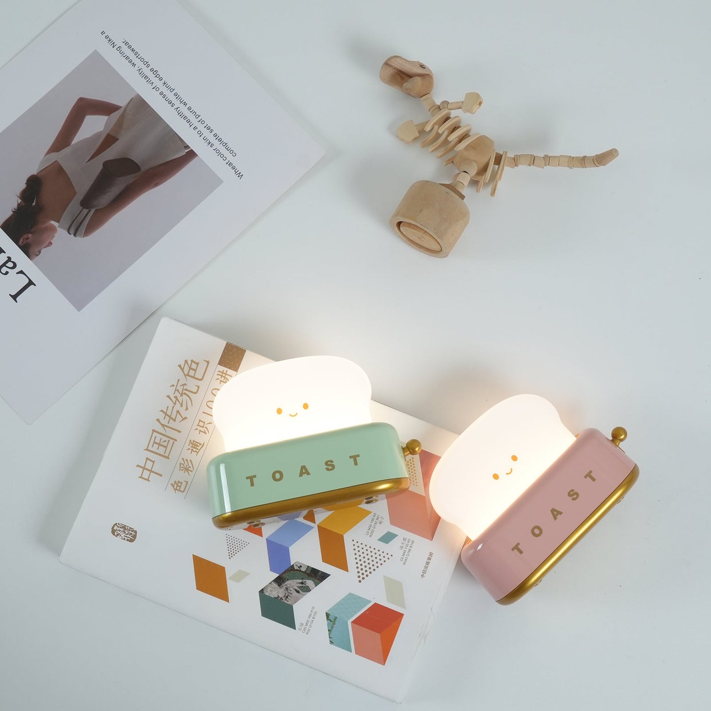 Stylish Bordlampe med Indbygget Batteri og Brødrister Design