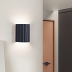 Rillet Væglampe – Moderne & Stemningsfuld