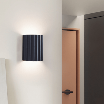 Rillet Væglampe – Moderne & Stemningsfuld