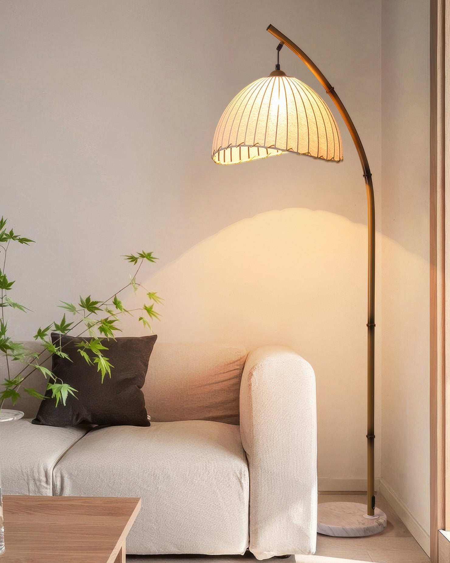 Moderne Justerbar Gulvlampe med Minimalistisk Design