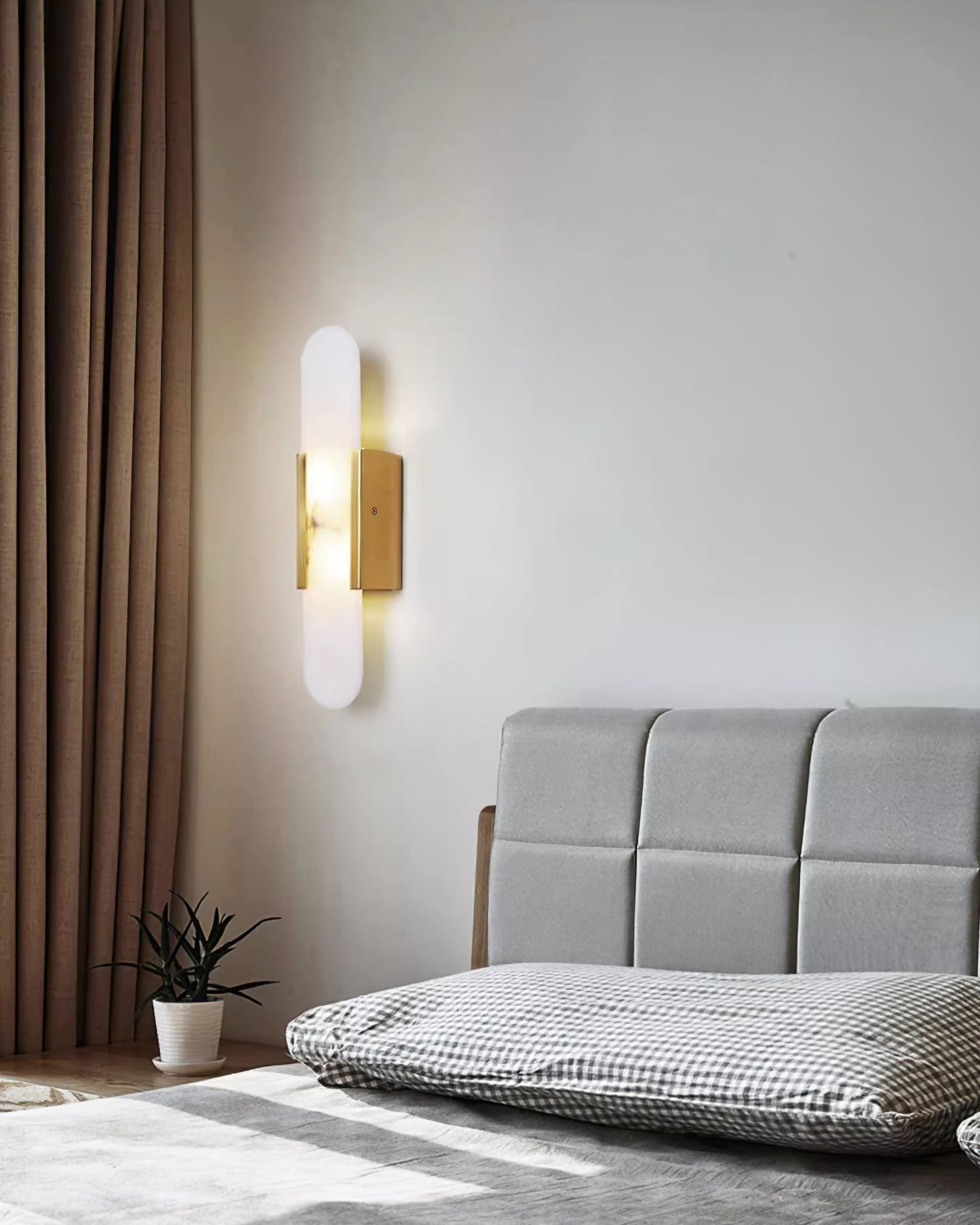 Væglampe i Marmorlook – Elegant Stemningslys