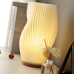 WaveLume | USB-Drevet & Elegant Bølge-Design Bordlampe