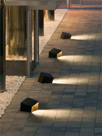 Stilfuld Cube Garden Solenergilampe til Udeliv