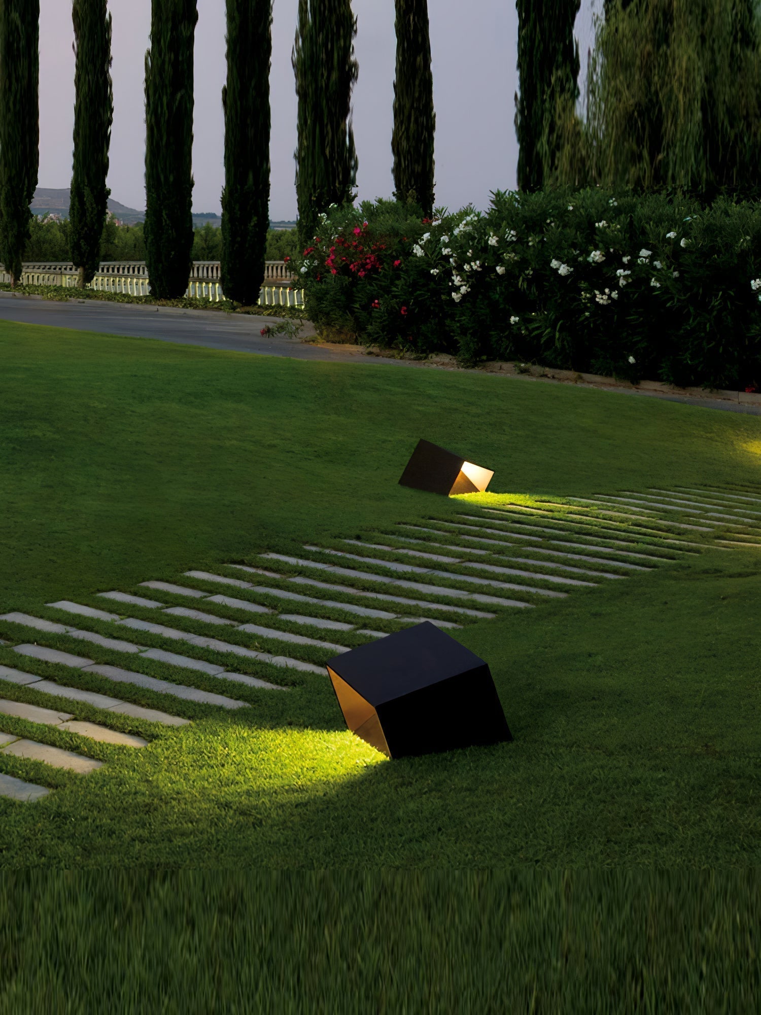 Stilfuld Cube Garden Solenergilampe til Udeliv