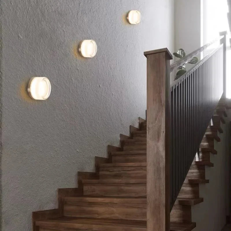 Moderne Væg- og Loftlampe – Diskret & Elegant