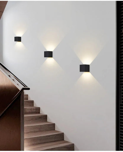 Elegant LED Væglampe til Moderne Rum