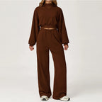 Kort trøje og vidbenet jogger lounge sæt