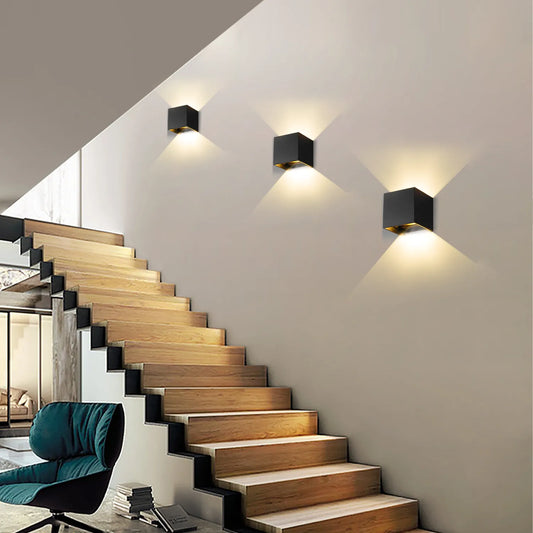 Lumora - Elegant LED Væglampe til Moderne Rum