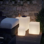 Stilfuld Kubus Have lampe til en Overraskende Udelivstemning