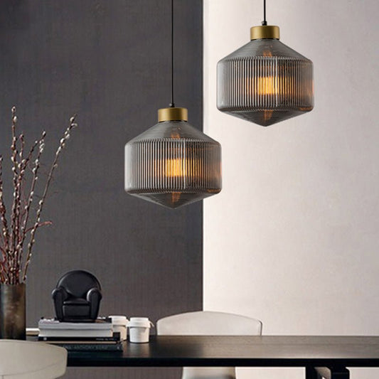 Pendel med Rillet Glas – Tidløs Elegance