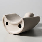 Moderne abstrakt skulptur, der symboliserer forbindelse og ømhed dekoration