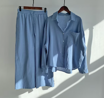 Ubemærket linnedbluse og bukser med vide ben sæt