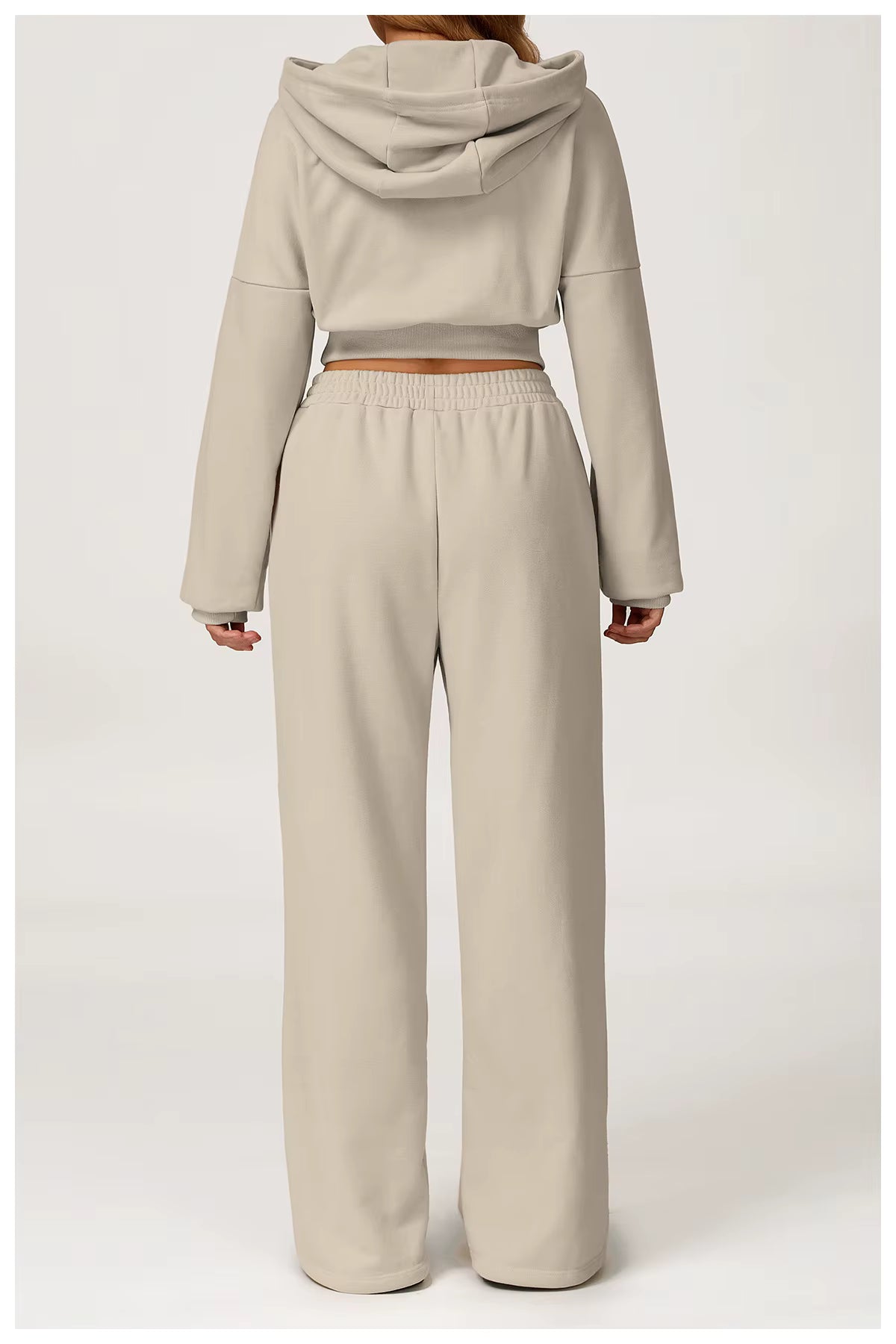 Kort trøje og vidbenet jogger lounge sæt