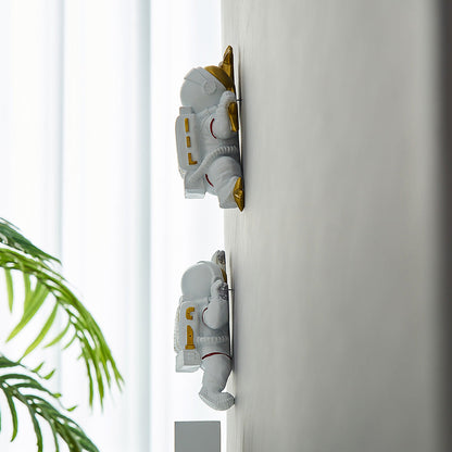 Klatreastronaut vægdekoration