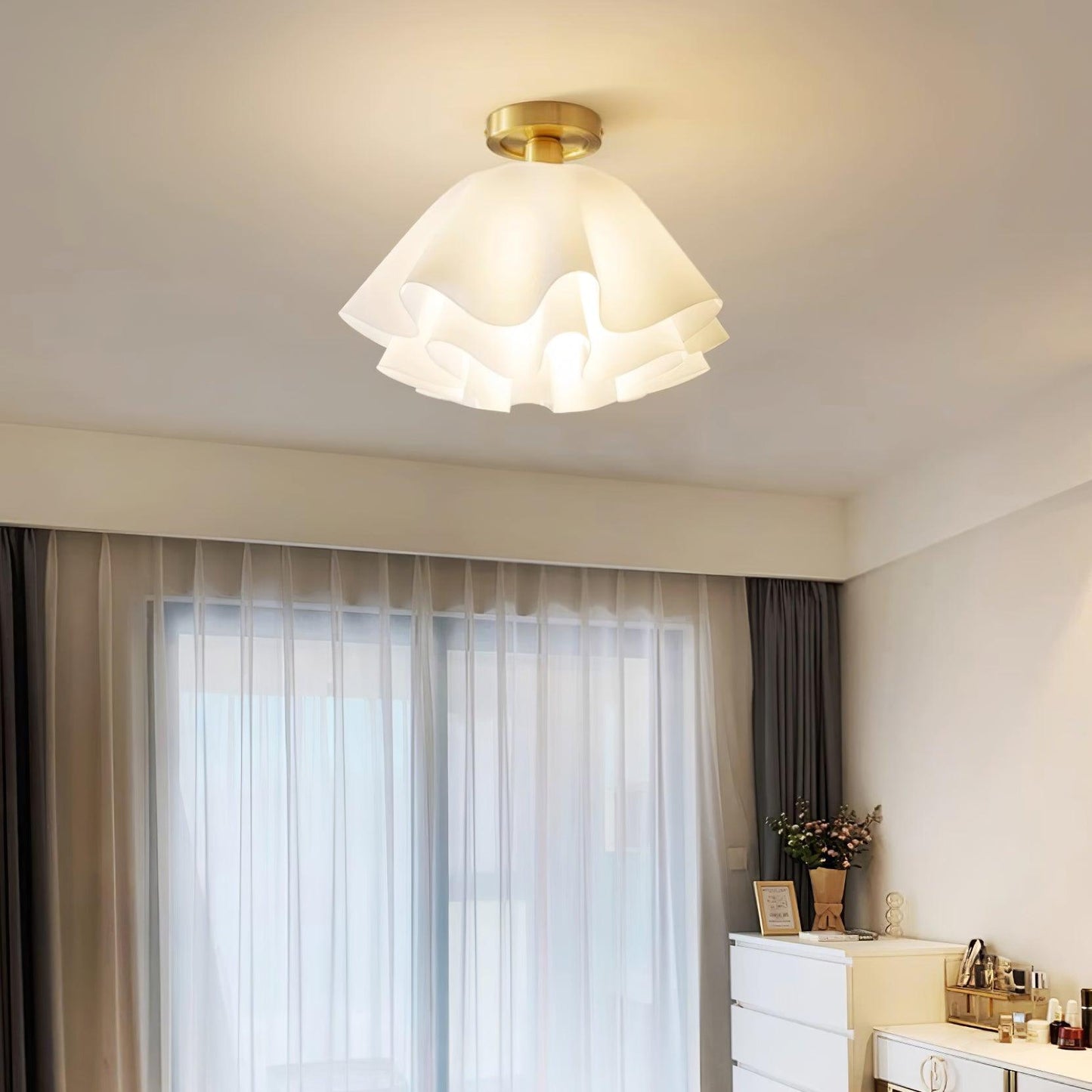 Loftlampe med Blødt Bølgedesign – Elegant & Lys