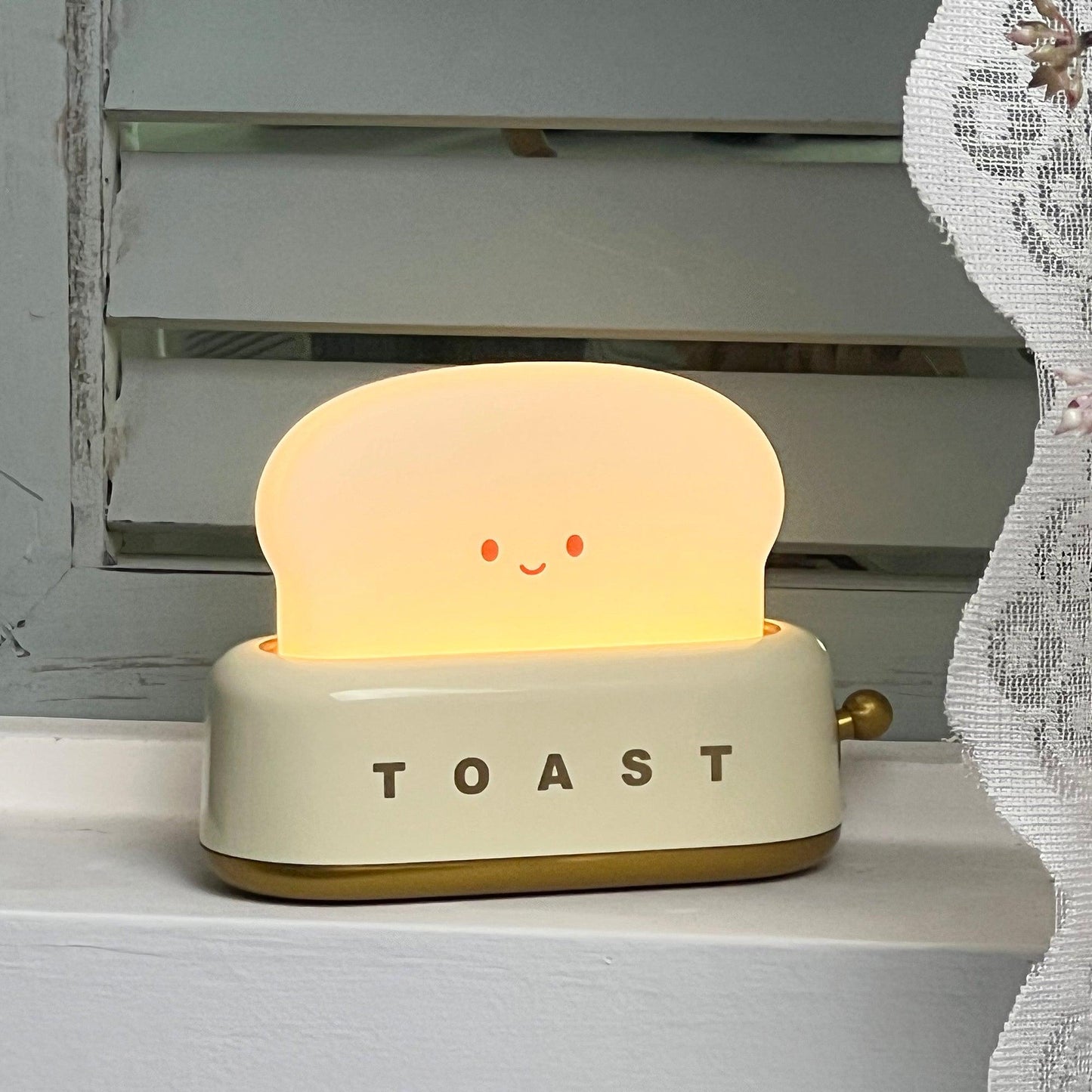 Stylish Bordlampe med Indbygget Batteri og Brødrister Design
