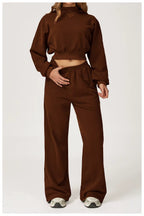 Kort trøje og vidbenet jogger lounge sæt