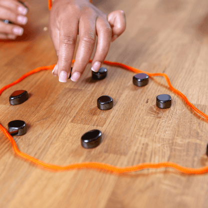 Magnetisk Strategisk Skakspil med Magnetiske Spillebrikker