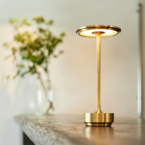 Minimalistisk LED Bordlampe – Trådløs & Elegant