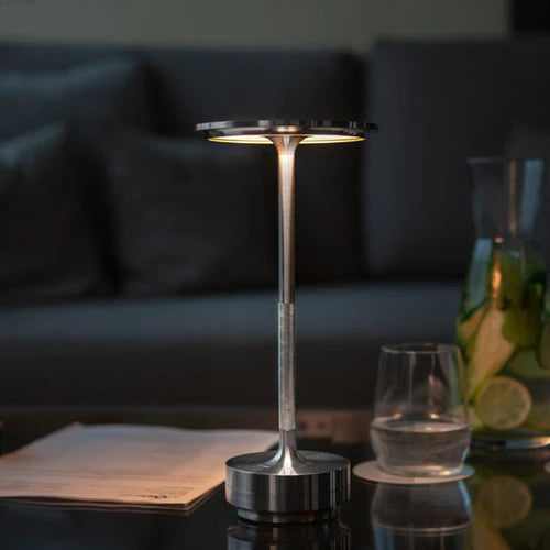 Minimalistisk LED Bordlampe – Trådløs & Elegant